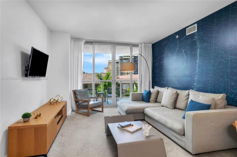 Spectacular 1BR Resort Pool Gym Near Beach - B&B Hallandale Beach