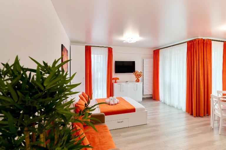 Dazzling Sunset Studio in Nord10 Pool Resort - Ferienwohnung Mamaia
