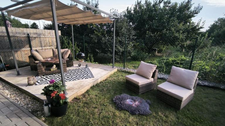 Tiché, súkromie, záhrada, vírivka, vlastné parkovanie - B&B Trnava