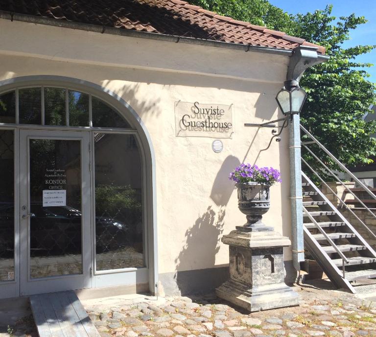 Suviste Guesthouse - B&B Kuressaare