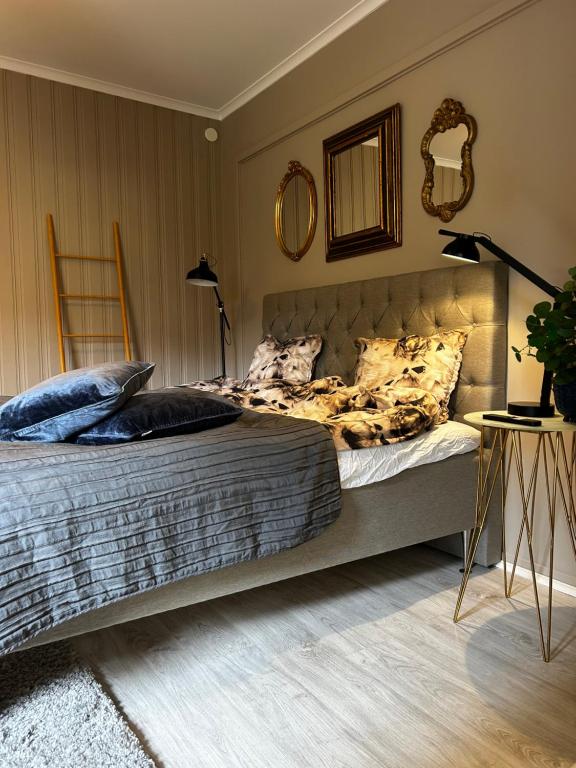 Lägenheten på innergården 2 - Ferienwohnung Alingsås