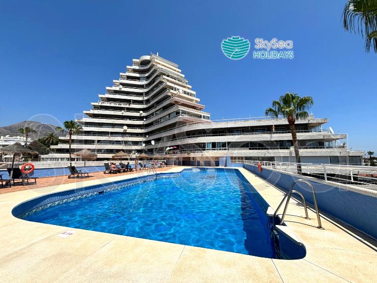SKYSEA Benalmadena Puerto Marina - Chambres d'hôtes Benalmádena