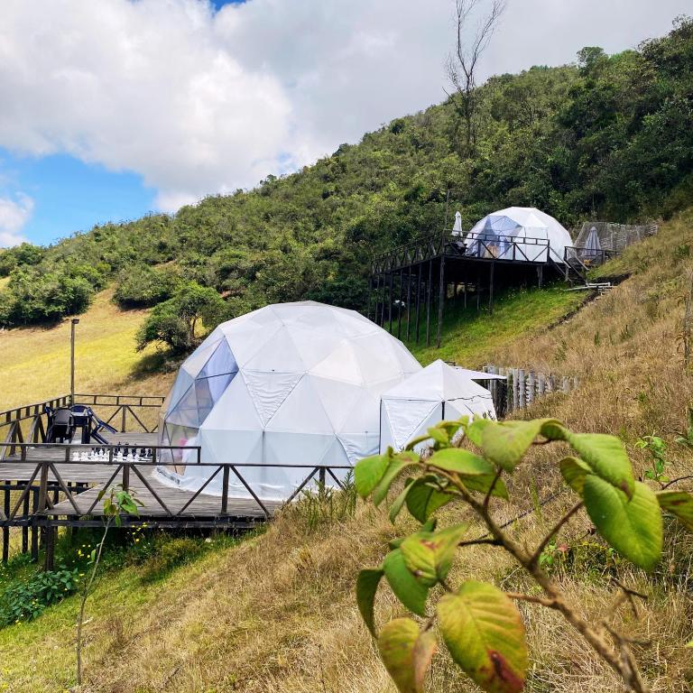 Domo Romántico Jacuzzi Vista Montaña - Chambres d'hôtes Suesca