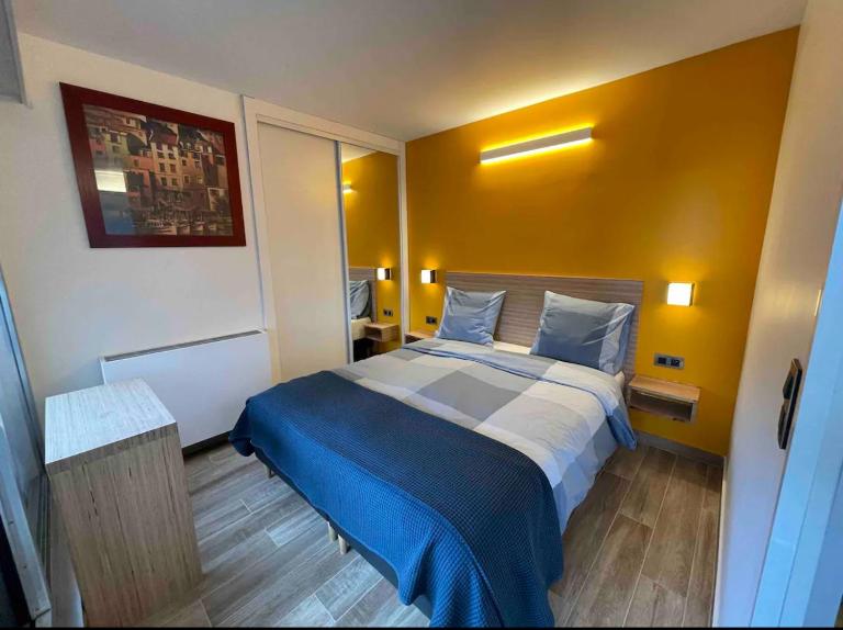 Paris Esplanade 701 - B&B Courbevoie