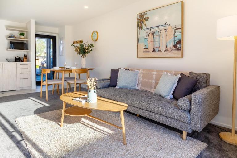 Elegant Living by Middleton Park, Fully Equipped - B&B Christchurch
