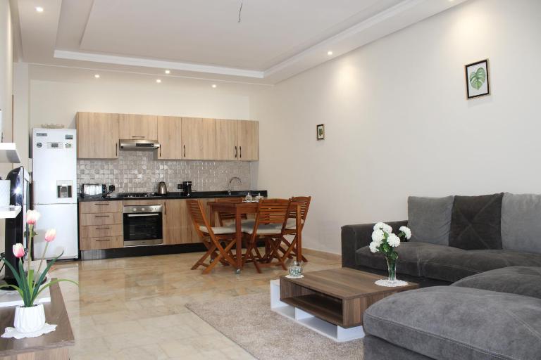 Très Joli rez-de-jardin à 2 min de la plage Les Sablettes - Ferienwohnung Fedala