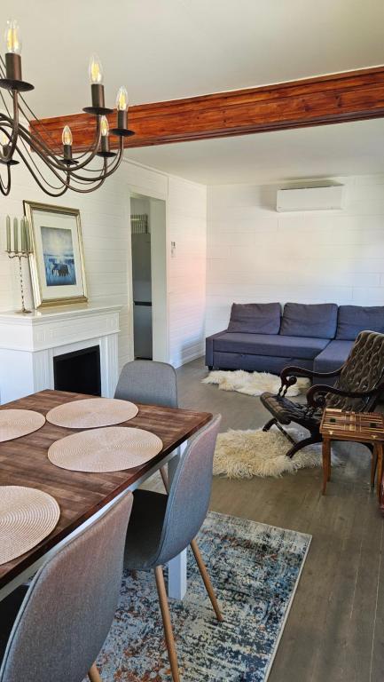 The Northern House - Ferienwohnung Gryllefjord