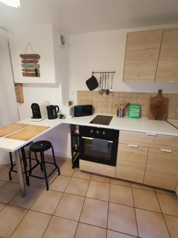 Appartement Cosy Traversant - B&B Sainte-Foy-lès-Lyon