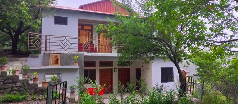 Pine Peak Lodges - B&B Kala Bagh