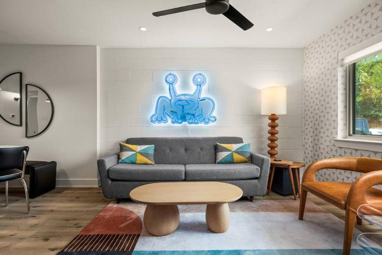 SoCo-a-Go-Go - B&B Austin