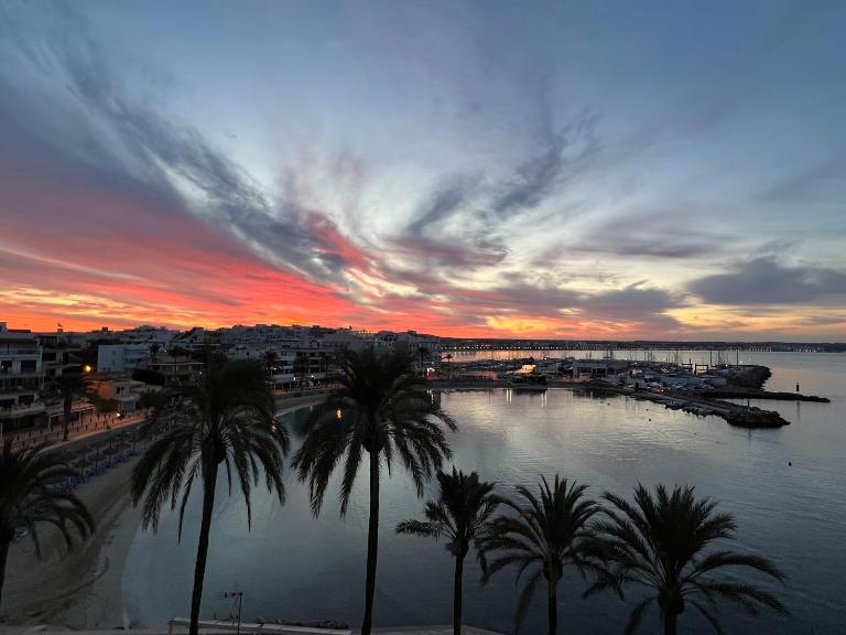 Beach Apartment with Stunning View - B&B Can Pastilla