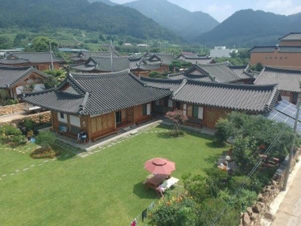 Suncheon Sagyejeol Haeoreum Hanok Pension - B&B Suncheon