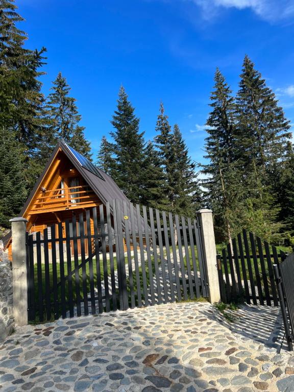Villa Belegu Mountain - B&B Deçan