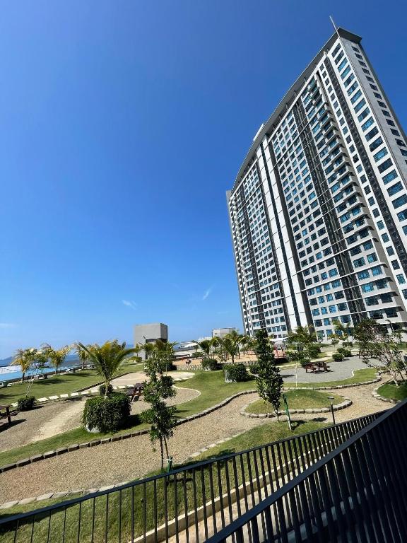 Jesselton Quay by Peach 2BR CityView High Floor - B&B Kota Kinabalu