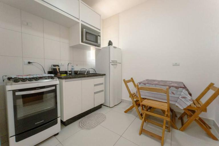 Apartamento Zona 7 Ar Condicionado Wi-Fi MEL305 - Chambres d'hôtes Maringá