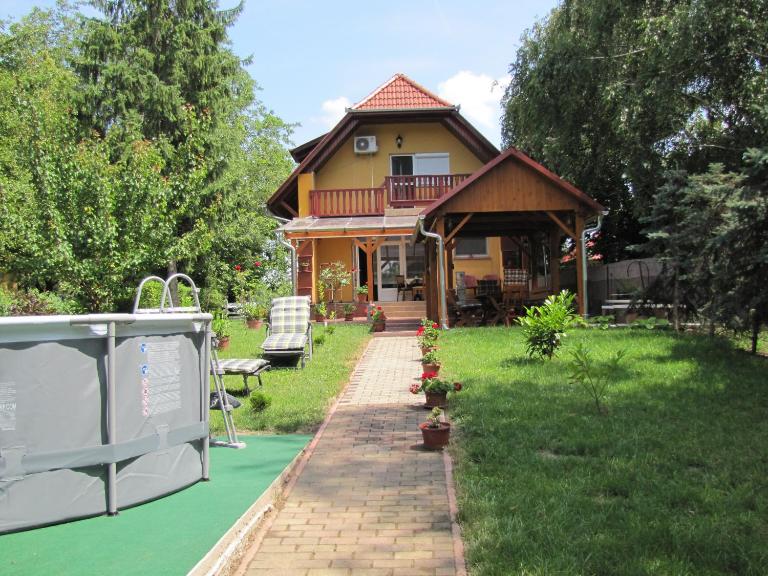 Gyöngyház nyaraló - Ferienwohnung Gyomaendrőd