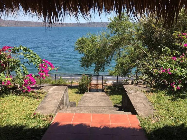 Villa La Giralda - Lakefront - Pool - View - Relaxation Haven - Ferienwohnung Masaya