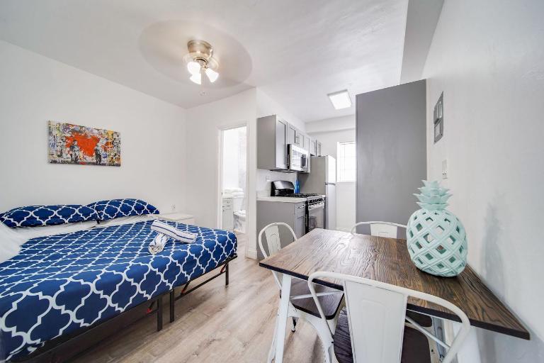 Ocean Drive Comfy apt, w/2 Queen Beds by the Beach - Ferienwohnung Miami Beach