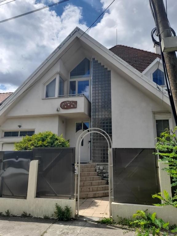 Lara Guest House - B&B Sfantu Gheorghe