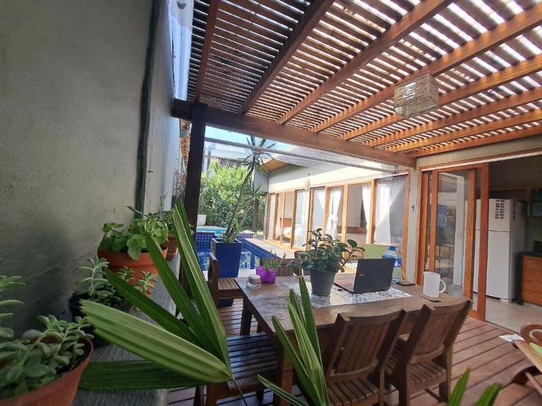 Camburi Beach House - Casa térrea a 20 m da praia com piscina aquecida - B&B Cambará