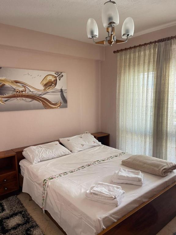 Marin Apartaments - B&B Pogradec