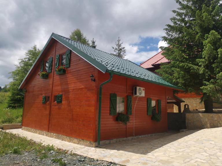 Mitrovacka Zora - Bed and Breakfast Mitrovac