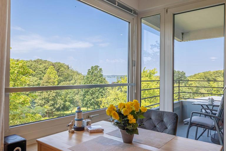 fewo1846 - Glücksstern - komfortable 2-Zimmer-Wohnung mit Balkon im 5 OG - B&B Glücksburg