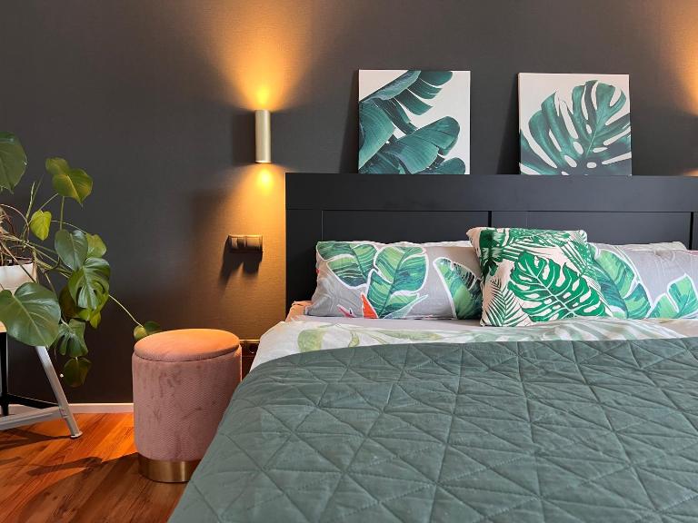 Hen-Coop Inn Appartement mit zwei Schlafzimmern & Netflix - B&B Kaiserslautern