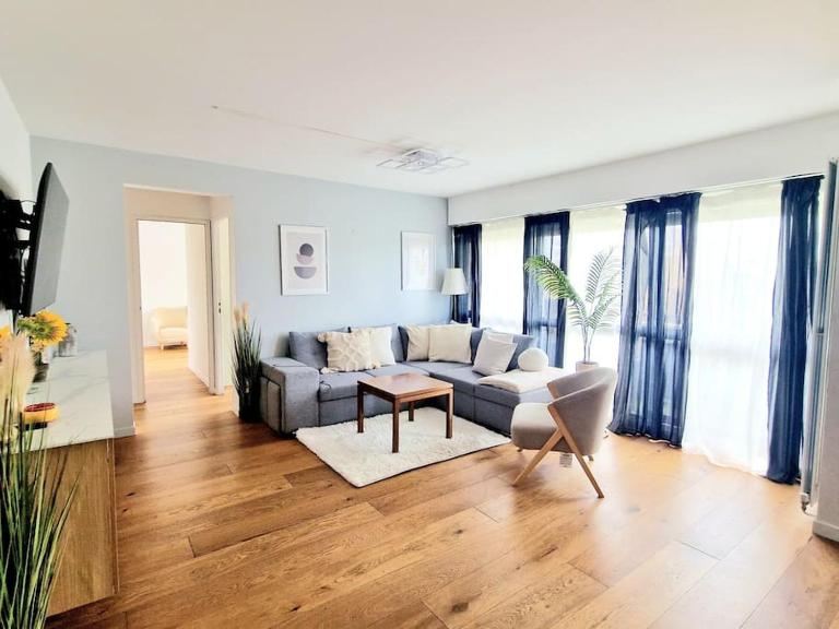Urban Serenity - Spacieux F4 proche Paris - B&B Clichy