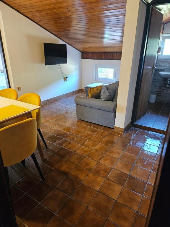 Apartman Duga 2 - B&B Cirquenizza