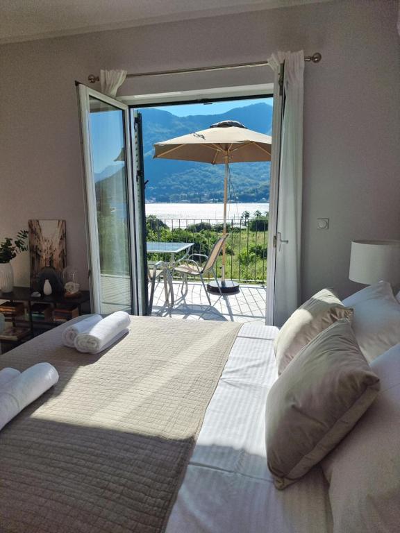 Sea Breeze Apartments - Bed and Breakfast Kamenari