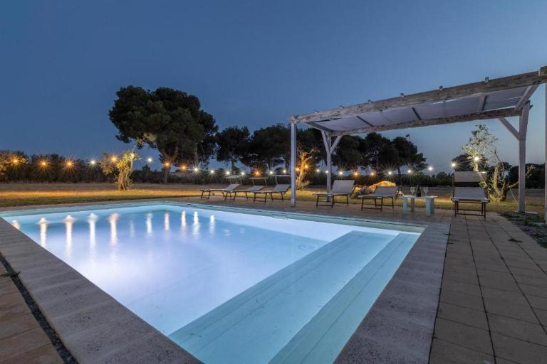 Villa Salento con piscina - B&B Lecce