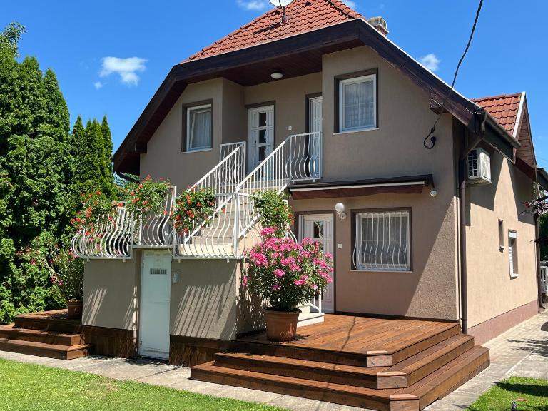 Z&T Apartmanok - Bed and Breakfast Siófok