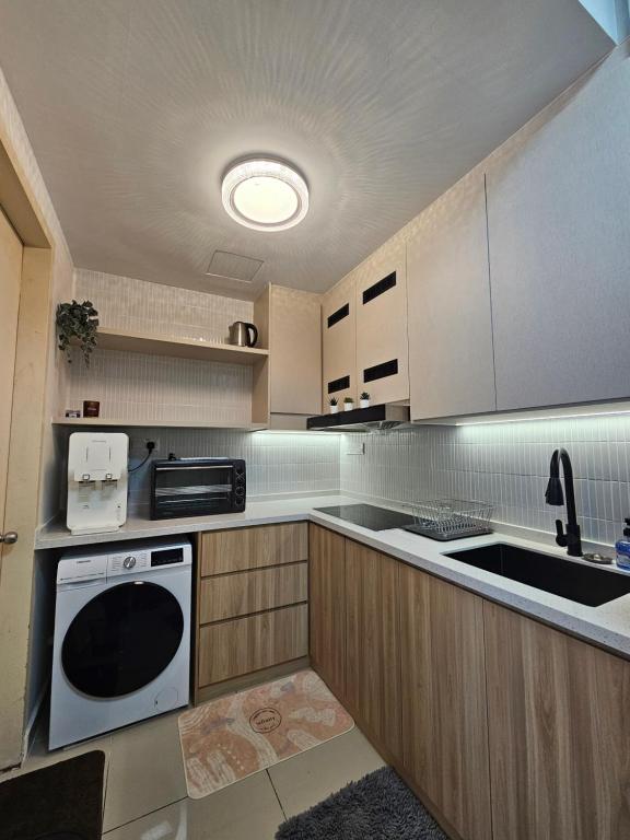 Urban 360 Batu Caves Sri Gombak Selayang Wifi Netflix by N&N - B&B Batu Caves