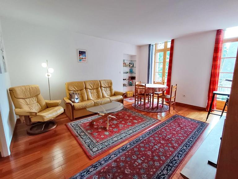 Le nid d'oeillet, T3 bis, wifi, jardin commun - B&B Bagnères-de-Luchon