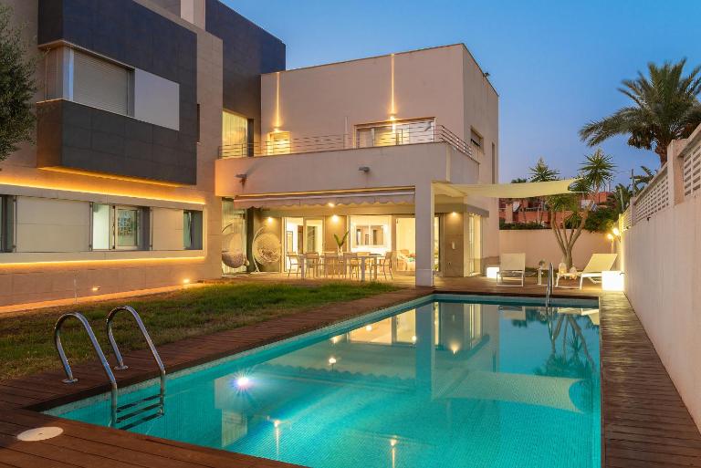 Villa Helios Aguadulce Almeria - B&B Roquetas de Mar