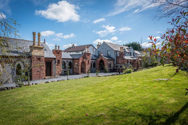 Heathfield Hall, Hillsborough - The Reflectory - B&B Annahilt