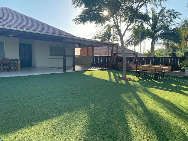 וילת שליו במושב - Bed and Breakfast Pa‘amé Tashaz