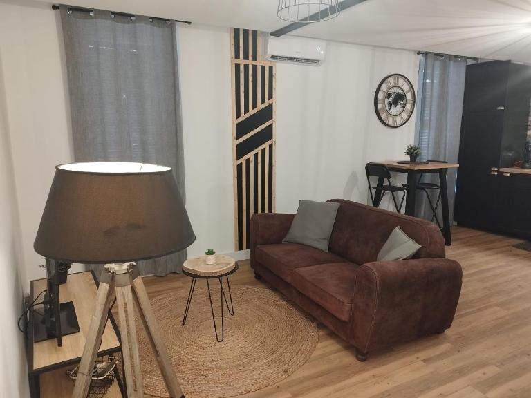 Cosy studio rénové style industriel - B&B La Seyne-sur-Mer