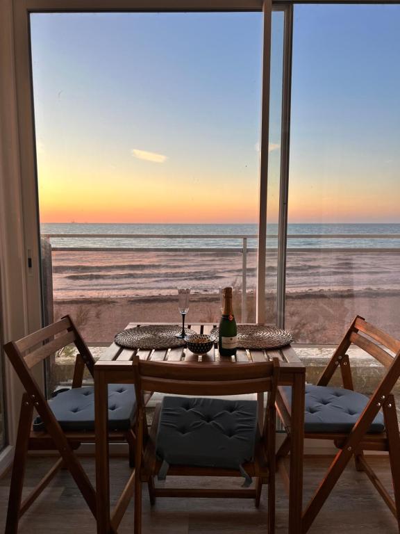 Mettons les voiles - Appt vue mer avec loggia - Chambres d'hôtes Bernières-sur-Mer