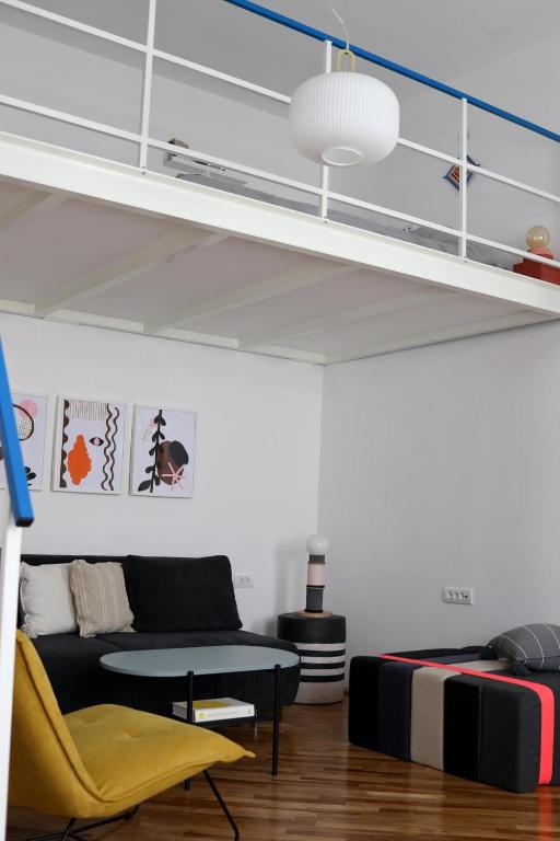 Designers Flat in City Centre - B&B Novi Sad