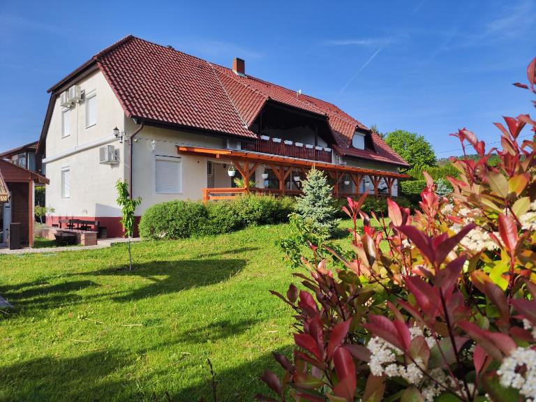 Havasi Üdülőház - B&B Gyenesdiás