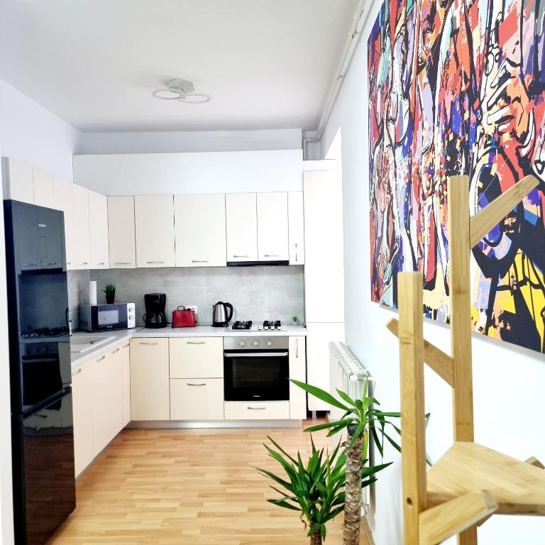 1BR - The Adventure - Steps 2 Metro & Old Town - B&B Bucarest