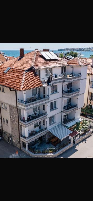 Milchevi Guesthouse - B&B Sozopol