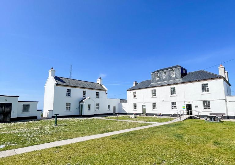 Loop Head Lighthouse Attendant's Cottage - Bed and Breakfast Kilbaha