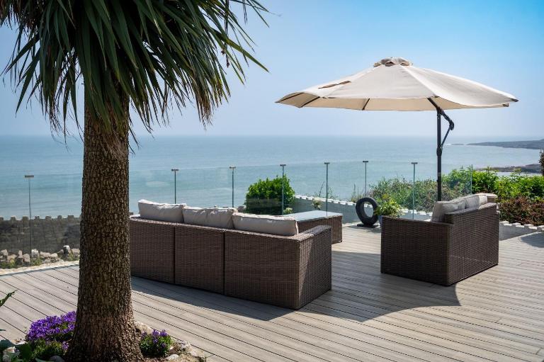 Sea Breezes - B&B Moelfre