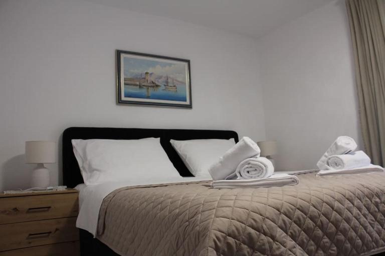 Apartman M&A&M Karlobag 2 minute away from beach - Ferienwohnung Karlobag