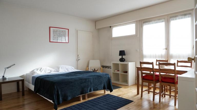 Paris Apartment Close to Eiffel Tower and Metro - Chambres d'hôtes Paris