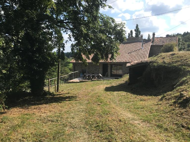 Gîte 10 personnes Ardèche Jacuzzi - Chambres d'hôtes Saint-Apollinaire-de-Rias