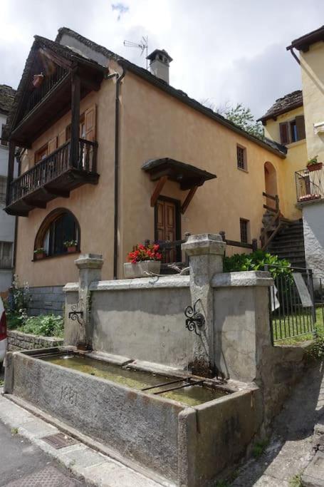 La Dimora della Fontana - B&B Mozzio